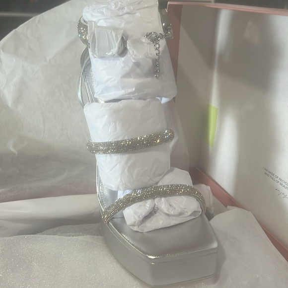 CULT GAIA SOLD OUT ELODIE SILVER PLATFORM SANDAL SIZE 8.5 - Picture 10 of 16